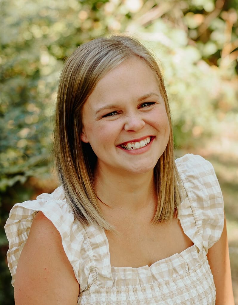 Professional headshot of Meg, a passionate doula at Jubilant Birth in OKC.